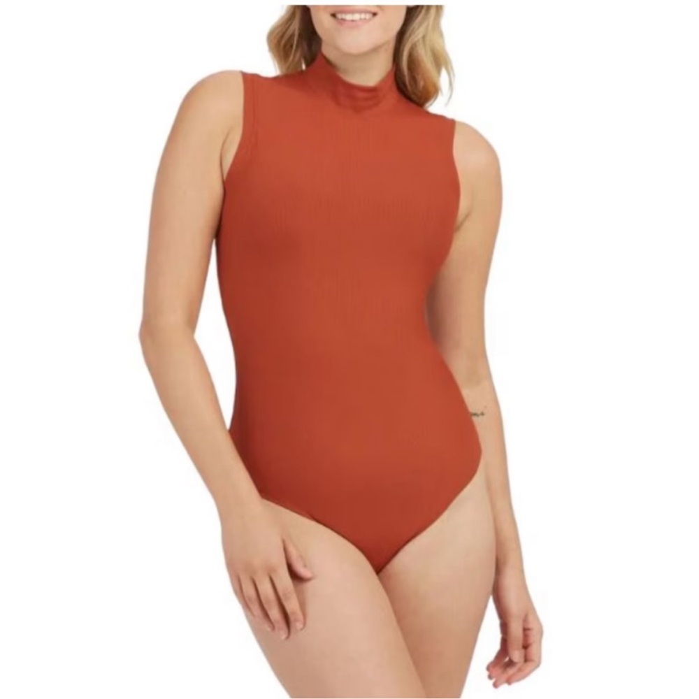 Spanx Ribbed Mock Neck Bodysuit size medium